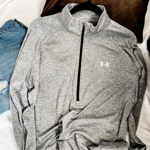 Women’s Under Armour loose fitting half zip pullover - XL